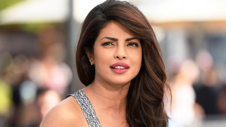 বিশেষ অনুরোধ করলেন প্রিয়াংকা