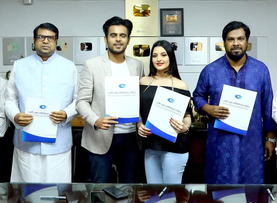 সঞ্জয়ের ‘বায়োপিক’-এ সিয়াম-পরী