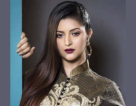নিরাপত্তাহীনতায় ভুগছি: সংবাদ সম্মেলনে পরীমনি
