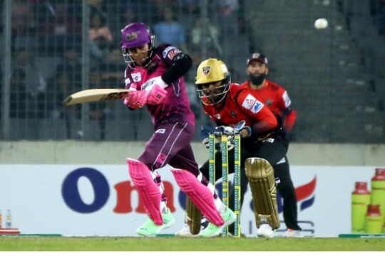 বিপিএল ফাইনাল: সিলেটের বিপক্ষে ১৭৬ রানের টার্গেটে ব্যাট করছে কুমিল্লা