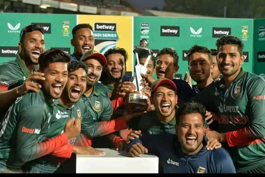 প্রোটিয়াদের উড়িয়ে ঐতিহাসিক সিরিজ জয়