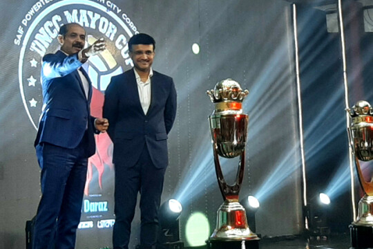 এখানে এলে আমি বুঝতেই পারি না যে, ভারতে আছি নাকি বাংলাদেশে: সৌরভ