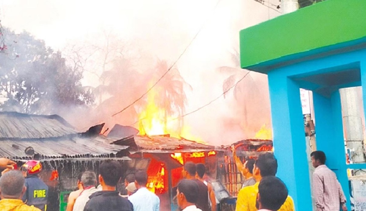 থানচিতে বুয়েটের কর্মীবাহী গাড়ি খাদে, ৩ নিহত