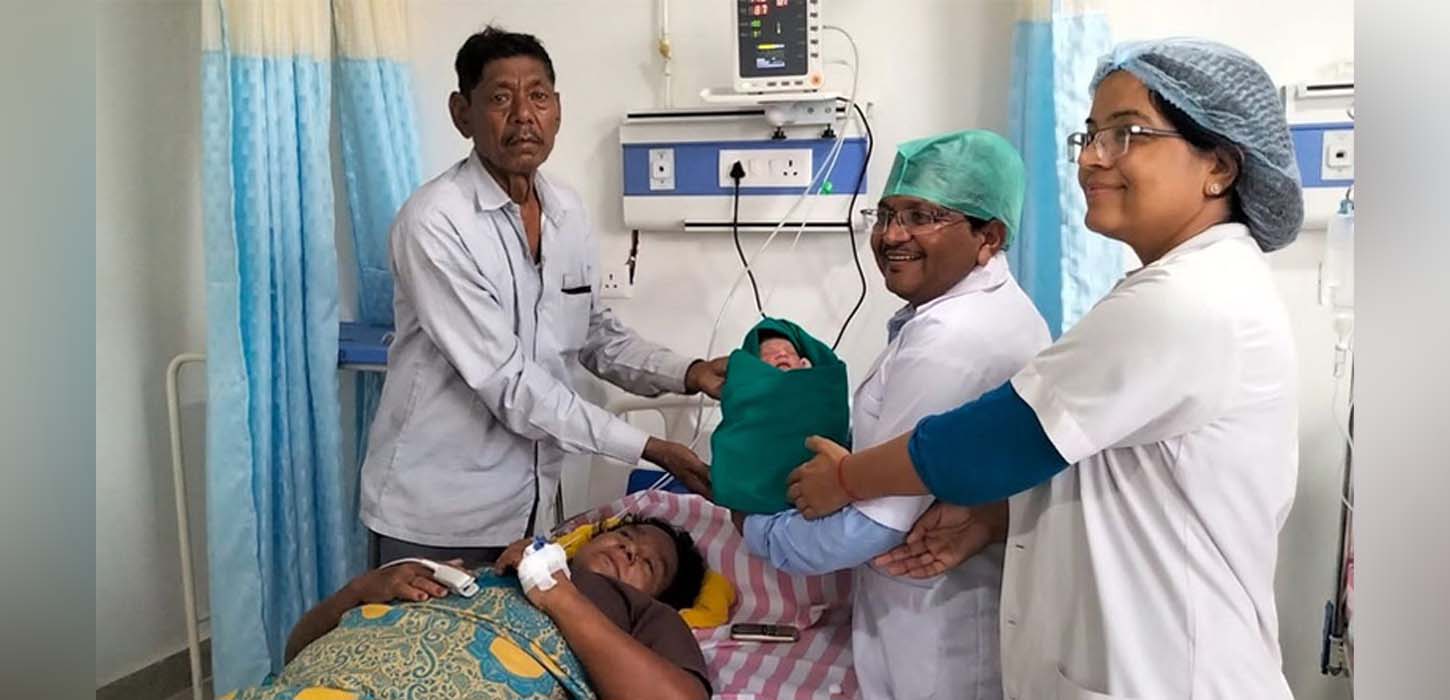 বিয়ের ৫৪ বছর পর বাবা-মা হলেন গোপীচাঁদ-চন্দ্রাবতী