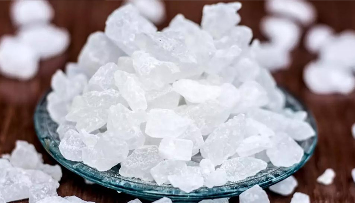 শরীর ভাল রাখতে নিয়ম করে সামান্য মিছরি খান