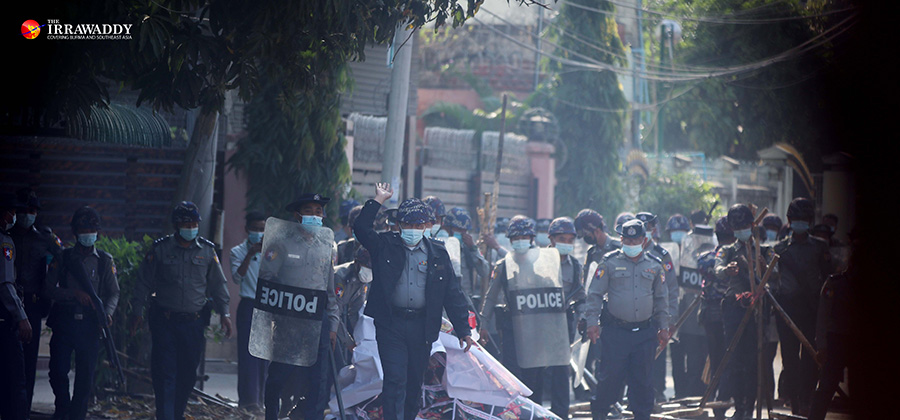 এবার অসহযোগে মিয়ানমারের পাঁচ শতাধিক পুলিশ