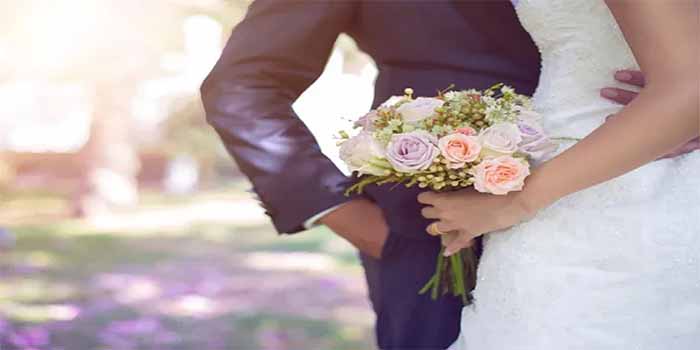অফিসে ছুটি পেতে স্ত্রীকে চারবার বিয়ে, তিনবার ডিভোর্স!