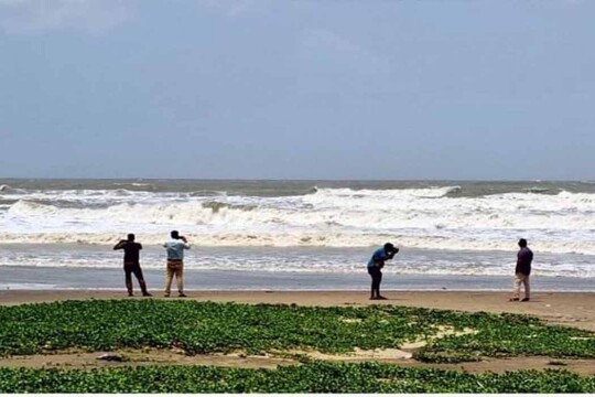 কক্সবাজারে জোয়ারের পানিতে প্লাবিত  ১২১ গ্রাম