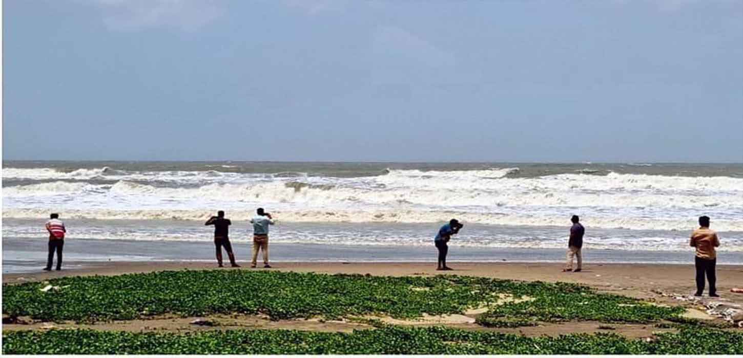 কক্সবাজারে জোয়ারের পানিতে প্লাবিত  ১২১ গ্রাম